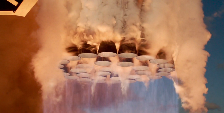 SpaceX строит одновременно несколько Starship и Super Heavy нового поколения, новая линия готова выпускать тысячи теплозащитных плиток в день